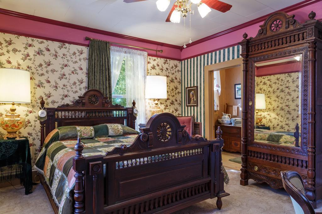 Roseberry House Bed And Breakfast Susanville Exterior foto